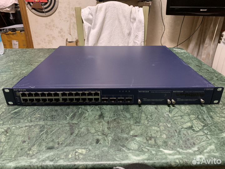 Switch Netgear GSM7328S