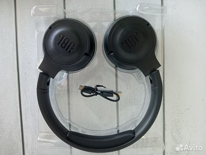 Беспроводные наушники jbl