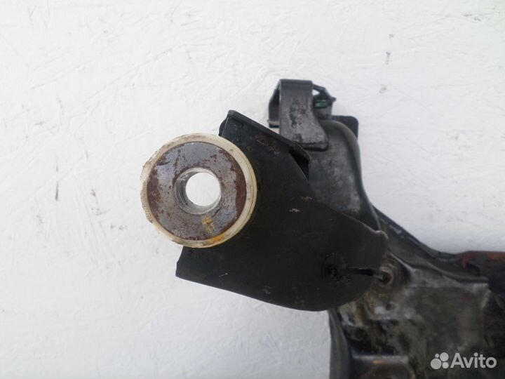 Подрамник Ford Escape 3