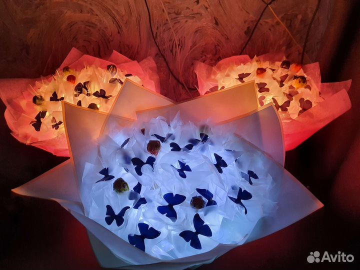 Букет из бабочек в коробке