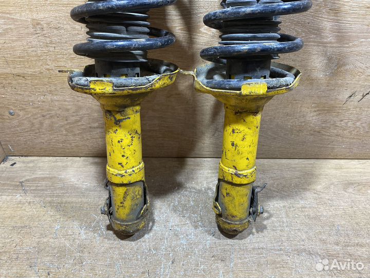 Комплект передних стоек Volkswagen Golf 3 ST167