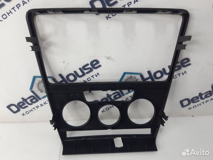 Рамка магнитолы Skoda Octavia A5 1.9 TDI BKC 2007