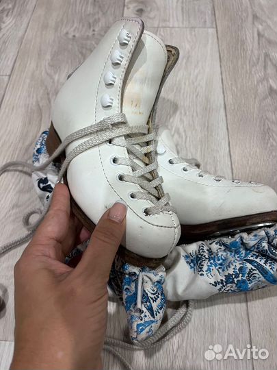 Коньки фигурные