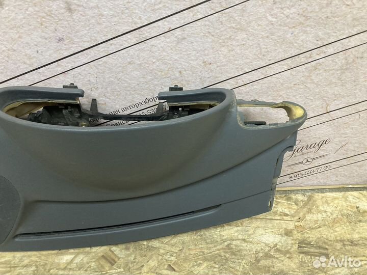 Передняя панель торпедо Mercedes w203