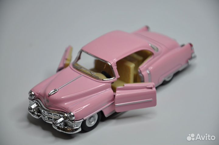 Модель автомобиля Cadillac Series 62 Coupe металл