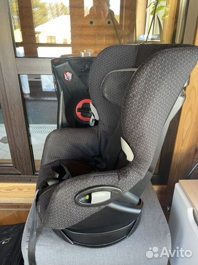 Автокресло maxi cosi axiss