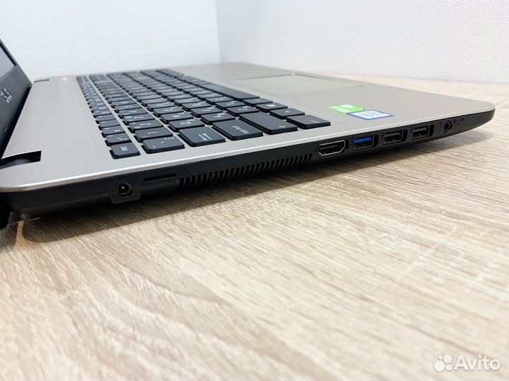 Игровой Asus R540UB i3/12GB/110MX/SSD/Full-HD