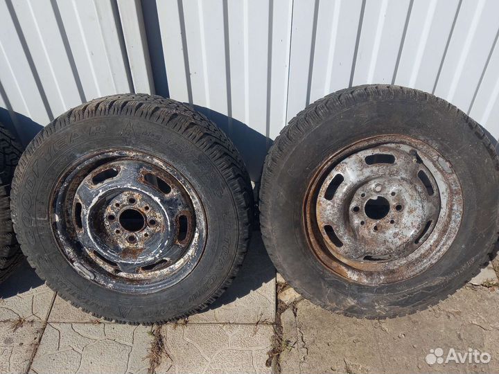 Goodyear UltraGrip 500 175/70 R13 T