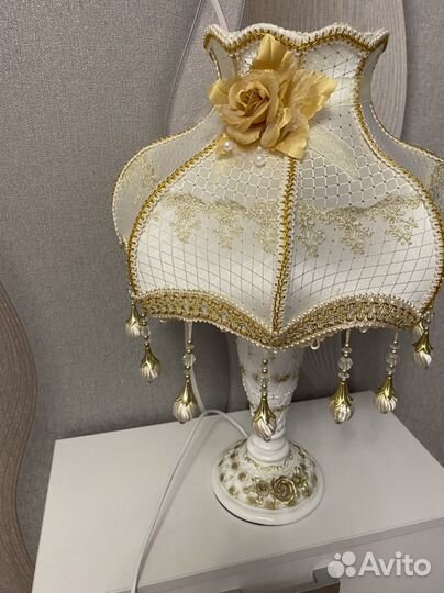 Лампа настольная