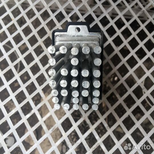 Резистор отопителя Ауди А6 С5