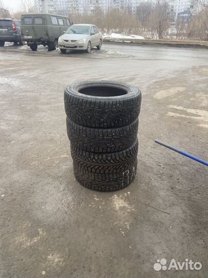 Nokian Tyres Hakkapeliitta 7 215/55 R16