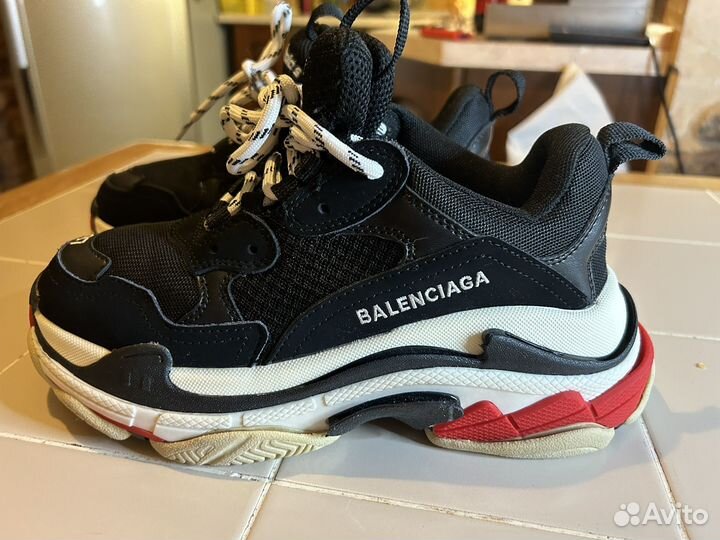 Кроссовки женские Balenciaga 37