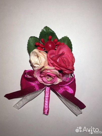 Бутоньерки