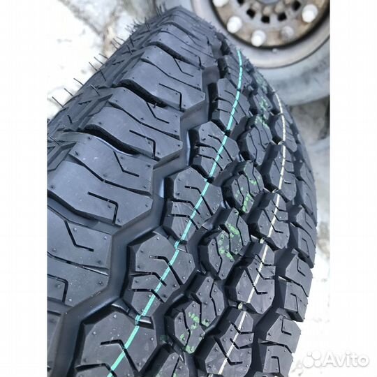 Tracmax X-Privilo AT01 265/70 R15 112H