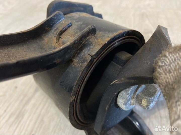 Опора (подушка) правая Mitsubishi Lancer 10 CX2A