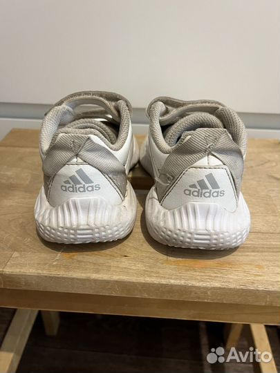 Кроссовки Adidas детские 28 р