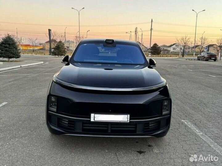 Премиум такси Севастополь LiXiang Auto L9