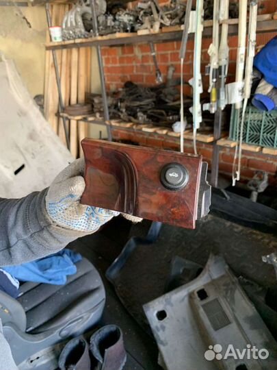 Кнопка багажника с накладкой крайслер себринг