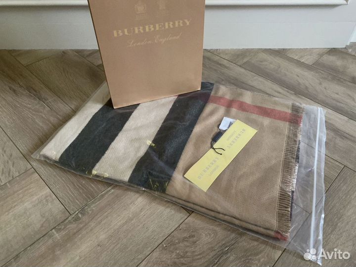 Шарф Burberry