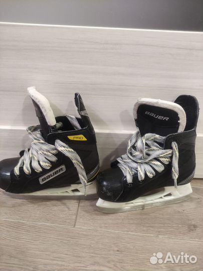 Коньки хоккейные бауер