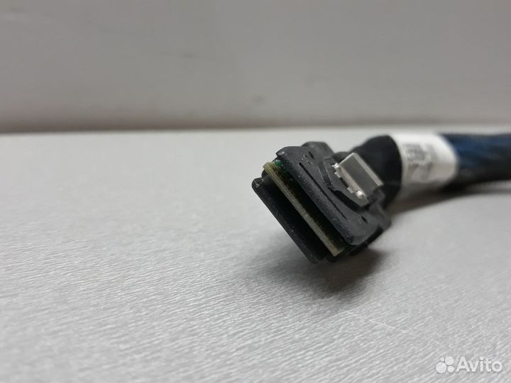 Кабель для SAS контроллера Intel E65899-001