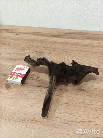 Коряга и грот в аквариум