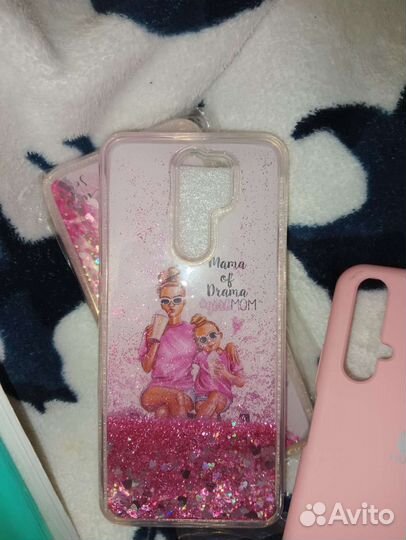 Чехлы на телефоны