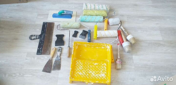 Инструменты для отделки на фото. Новые и бу