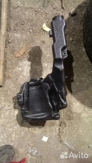 Бочок омывателя на Mercedes w212 w204