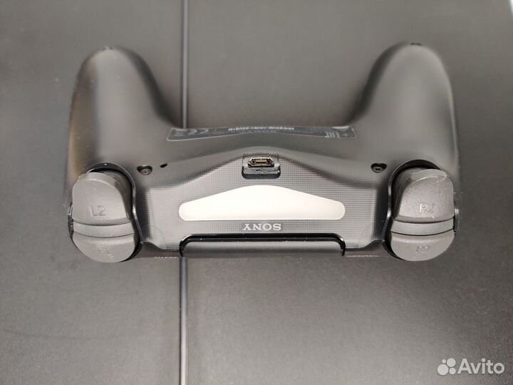 Sony playstation 4 1208B 1tb