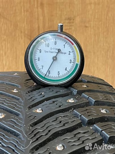 Michelin X-Ice North 4 215/65 R17