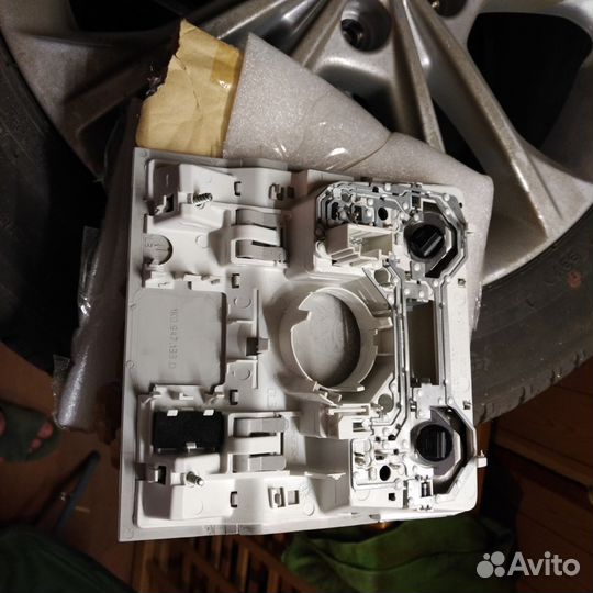 Плафон освещения Шкода Йети