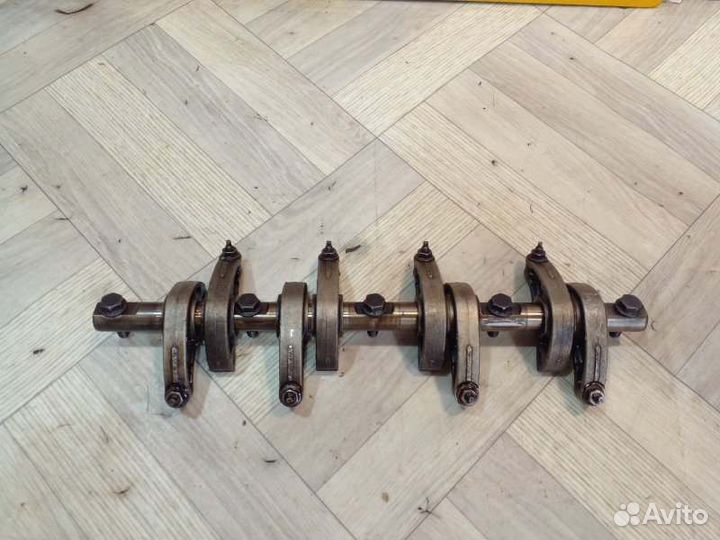 Ось коромысел Renault Logan 2 K7M 1.6Л