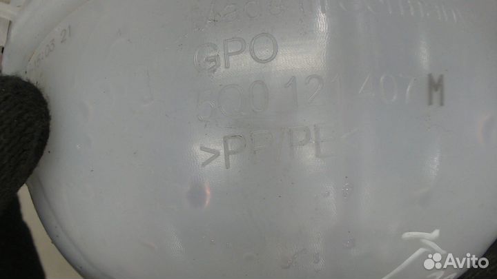 Бачок расширительный Audi Q3 2018, 2021