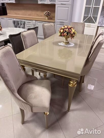 Комплект стол и стулья на кухню