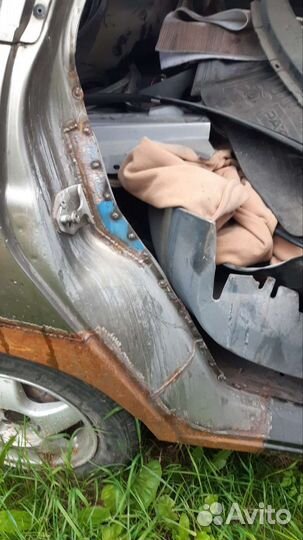 ВАЗ 2111 1.5 МТ, 2001, 200 000 км