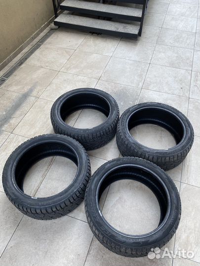 Pirelli Ice Zero 275/40 R20