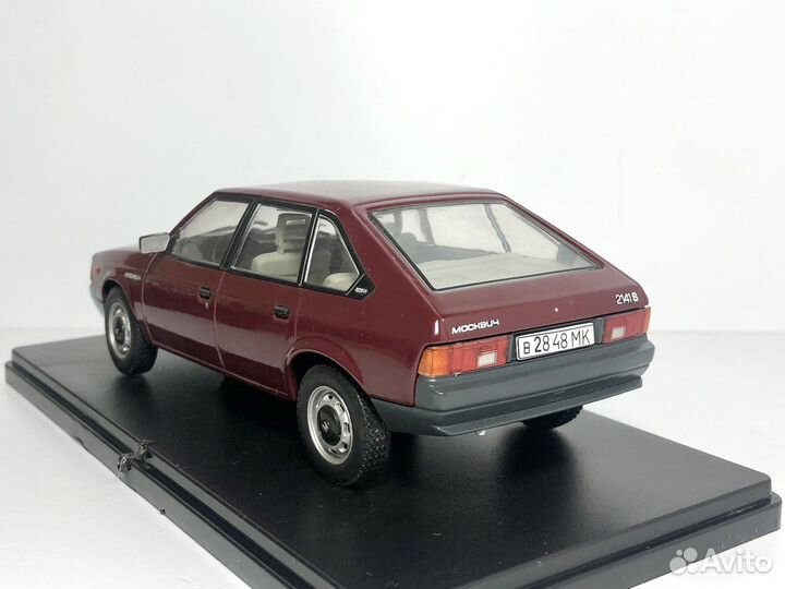 Модель автомобиля Москвич 2141 лса 1:24