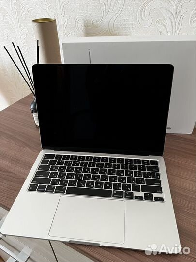 Macbook air 13 (M2, 2022) 256 гб