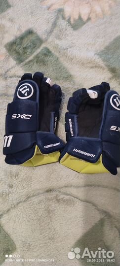 Краги хоккейные