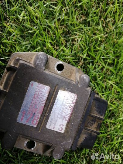 Коммутатор Toyota Vista SV30