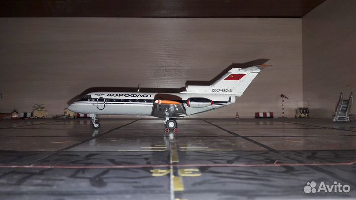 Як-40 в М.1;72 (поздней серии)