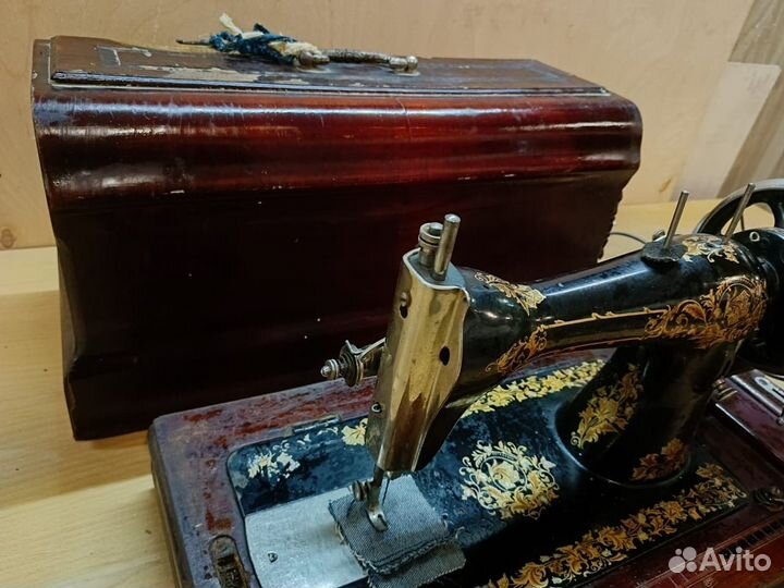 Швейная машина