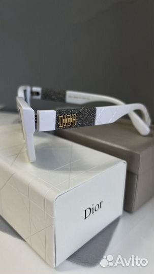 Солнцезащитные очки Dior