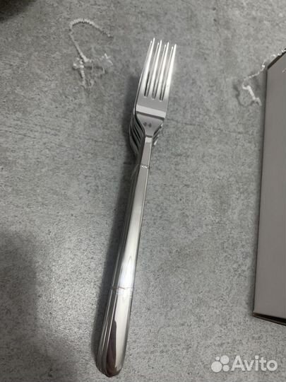 Набор столовых приборов на 10 персон