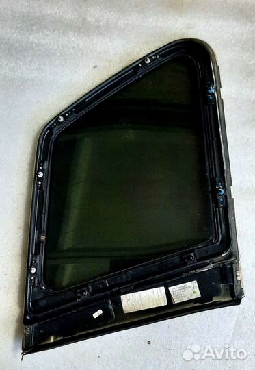 Форточка задняя Фольксваген Туарег