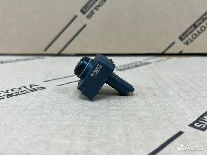 Камера заднего вида Peugeot 3008 2