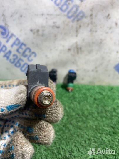 Форсунка топливная Renault Megane 2 универсал 1.6