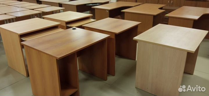 Много офисной мебели б.у. Екатеринбург