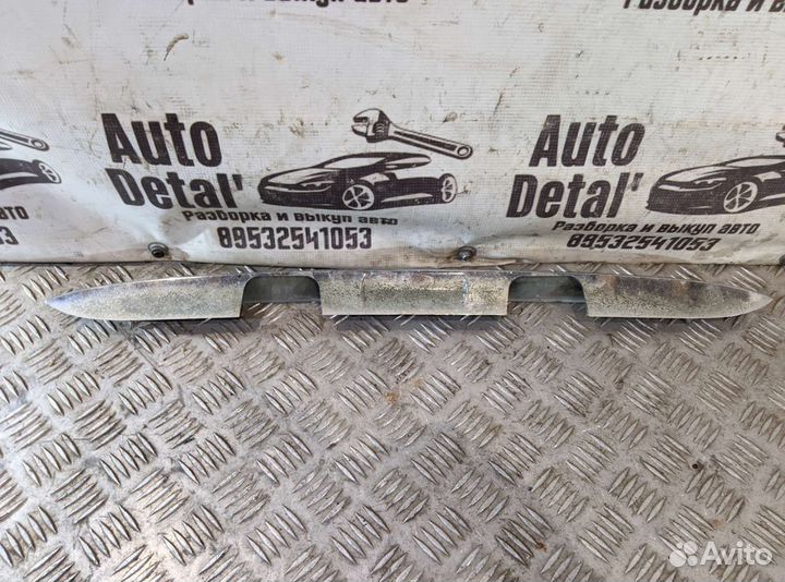 Накладка крышки багажника peugeot 206